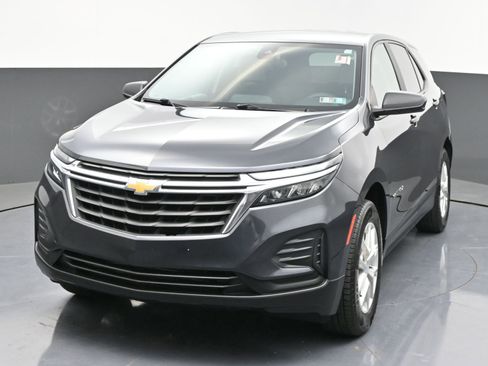 Certified 2022 Chevrolet Equinox LS w/ LS Convenience Package AWD/4WD image 3