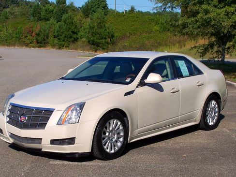 Used 2010 Cadillac CTS Luxury image 1