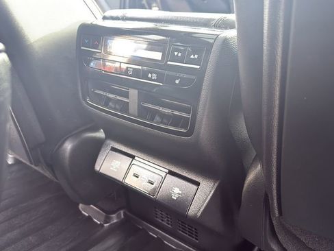 Used 2022 Acura MDX SH-AWD w/ Advance Package image 17