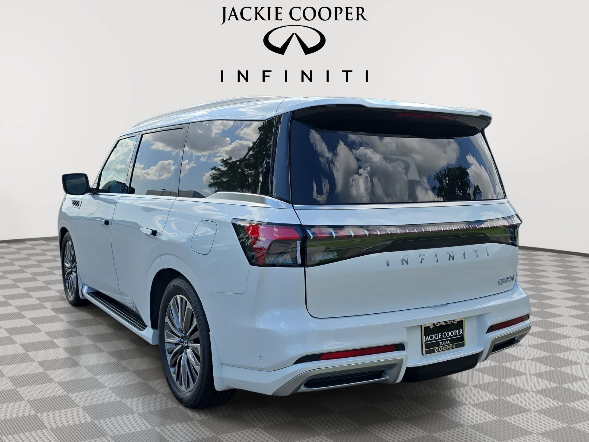 New 2027 INFINITI QX80 Luxe w/ Cargo Package AWD/4WD image 7
