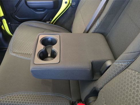 Used 2024 Jeep Wrangler Unlimited Rubicon 4xe w/ Technology Group AWD/4WD image 22