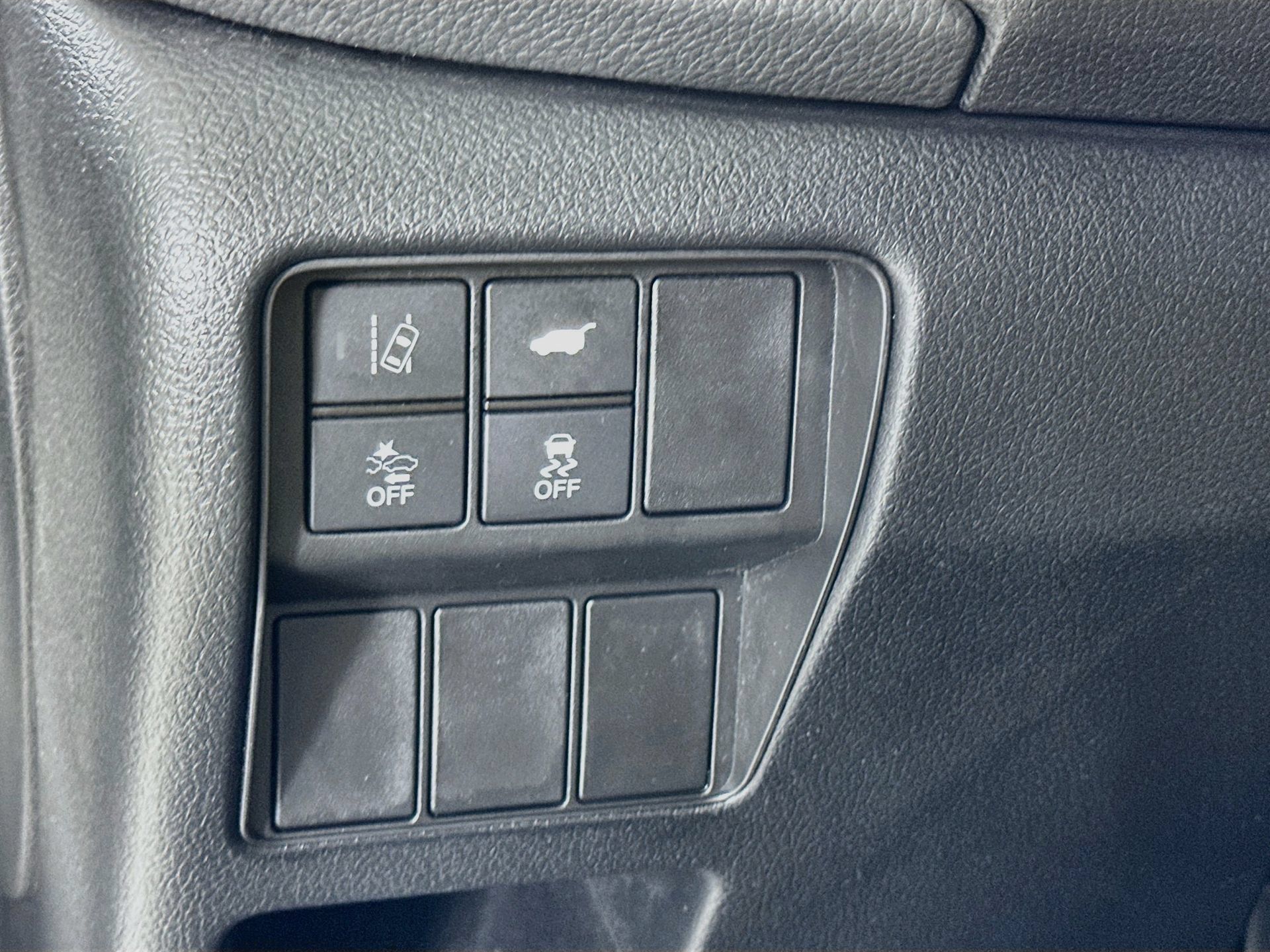 Used 2022 Honda CR-V Touring image 11