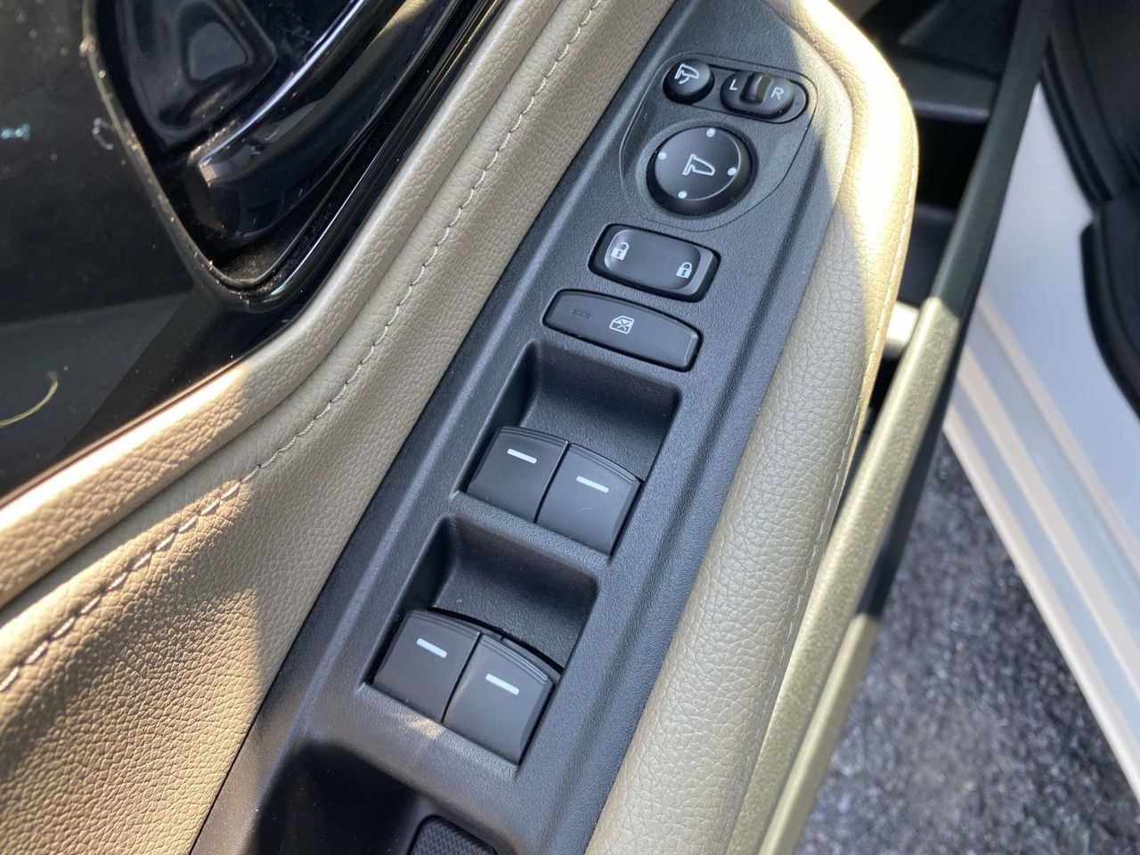 Used 2022 Honda Odyssey Elite image 28