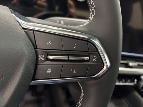 New 2026 Chevrolet Equinox EV LT image 24