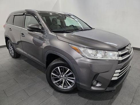 Used 2019 Toyota Highlander XLE image 7