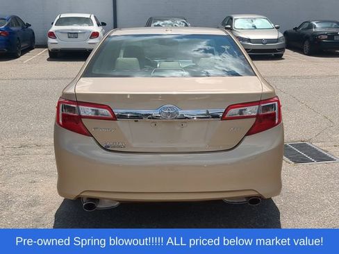 Used 2012 Toyota Camry XLE FWD image 12