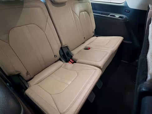 Used 2024 Ford Expedition Max Limited image 13