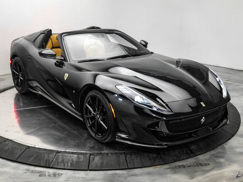 Used 2022 Ferrari 812 GTS RWD image 33