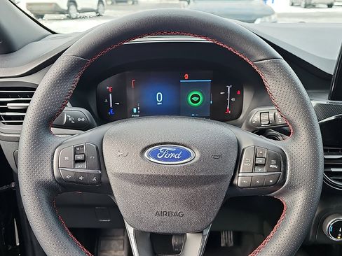Used 2025 Ford Escape ST-Line image 19