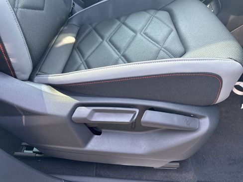 New 2026 Volkswagen Atlas Peak Edition image 44