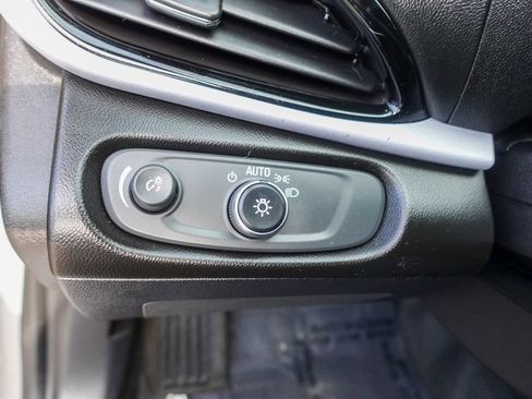 Used 2017 Chevrolet Volt LT image 14