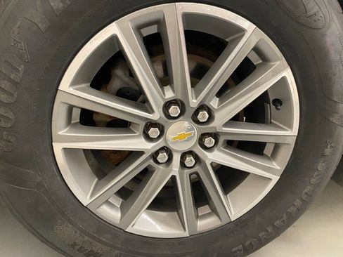 Used 2023 Chevrolet Traverse LT w/ LPO, Floor Liner Package AWD/4WD image 27
