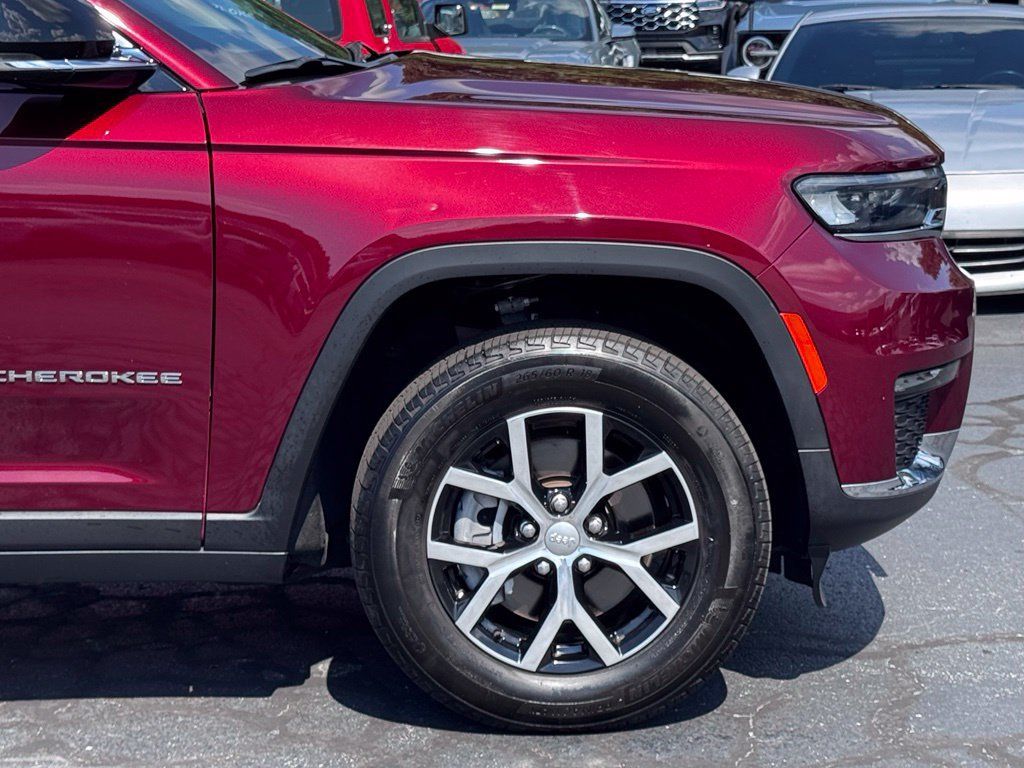 Used 2024 Jeep Grand Cherokee L Limited RWD image 46
