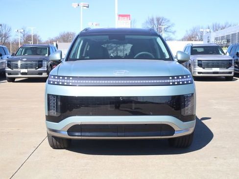 New 2026 Hyundai Ioniq 9 Calligraphy image 3