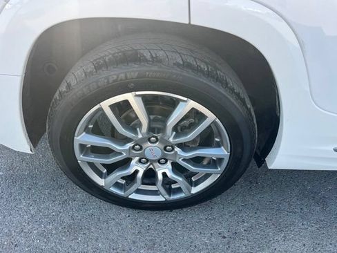 Used 2023 GMC Terrain Denali AWD/4WD image 17