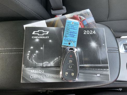 Used 2024 Chevrolet Malibu LT image 58