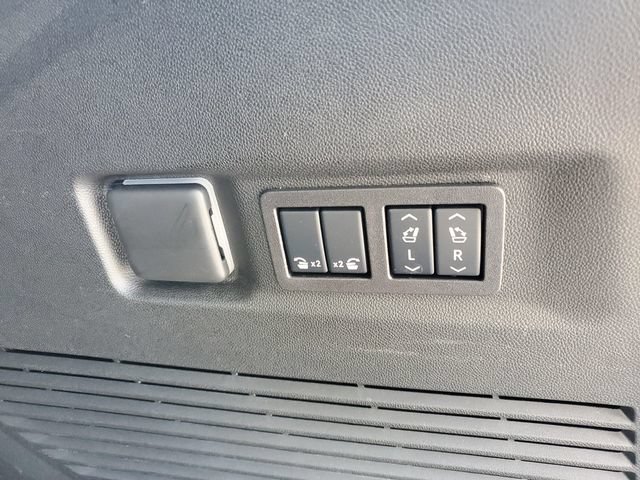 Used 2025 GMC Yukon XL AT4 Ultimate w/ LPO, Floor Liner Package AWD/4WD image 33