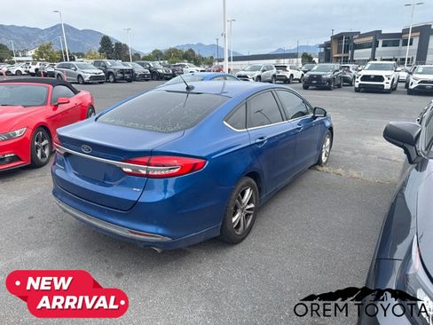 Used 2018 Ford Fusion SE FWD image 9