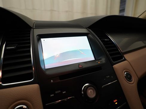 Used 2016 Ford Taurus SEL w/ Equipment Group 201A image 21