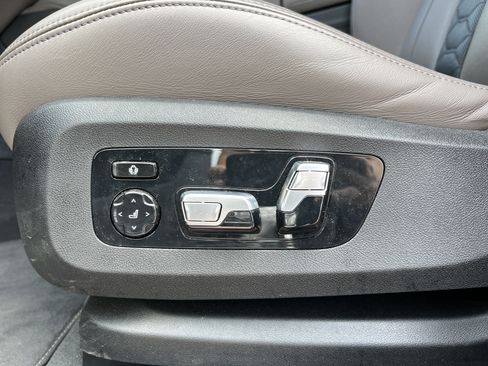 Used 2025 BMW X6 M Competition w/ Executive Package AWD/4WD image 38