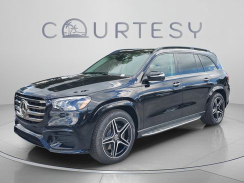 Certified 2026 Mercedes-Benz GLS 450 4MATIC image 1