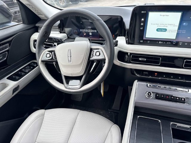 New 2026 Lincoln Aviator 2WD w/ Jet Appearance Package image 14