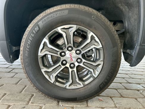 Used 2024 GMC Sierra 1500 SLT image 47