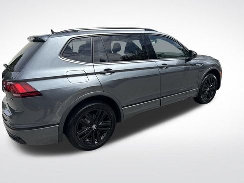 Used 2022 Volkswagen Tiguan SE R-Line AWD/4WD image 7