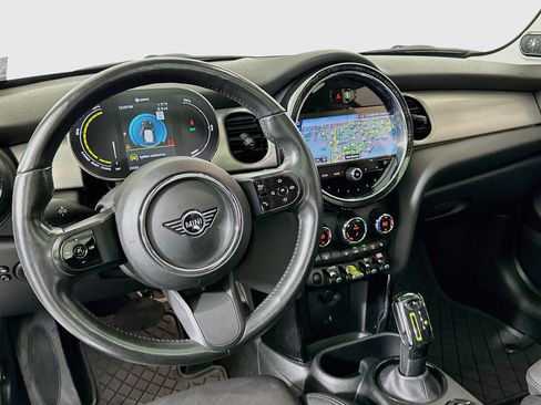 Used 2024 MINI Cooper SE FWD image 17