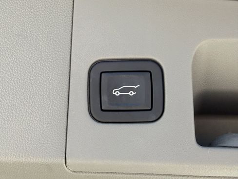 Certified 2023 Cadillac XT5 Premium Luxury FWD image 10