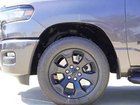 New 2026 RAM 1500 Express AWD/4WD image 4