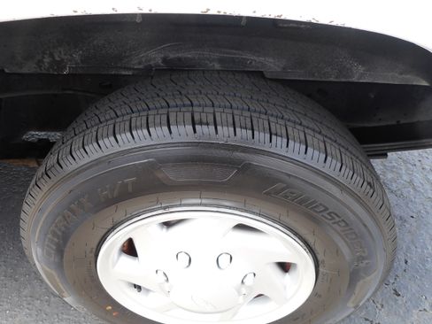 Used 2012 Ford E-350 and Econoline 350 Super Duty w/ Premium Van Group image 11