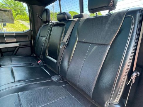 Used 2018 Ford F150 Lariat w/ Equipment Group 502A Luxury AWD/4WD image 18