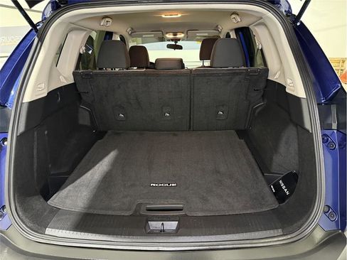 Used 2022 Nissan Rogue SV image 33