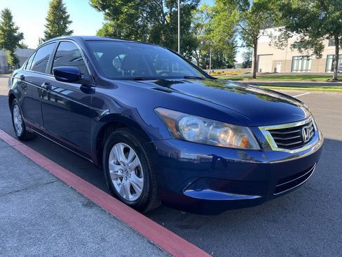 Used 2010 Honda Accord LX-P image 2