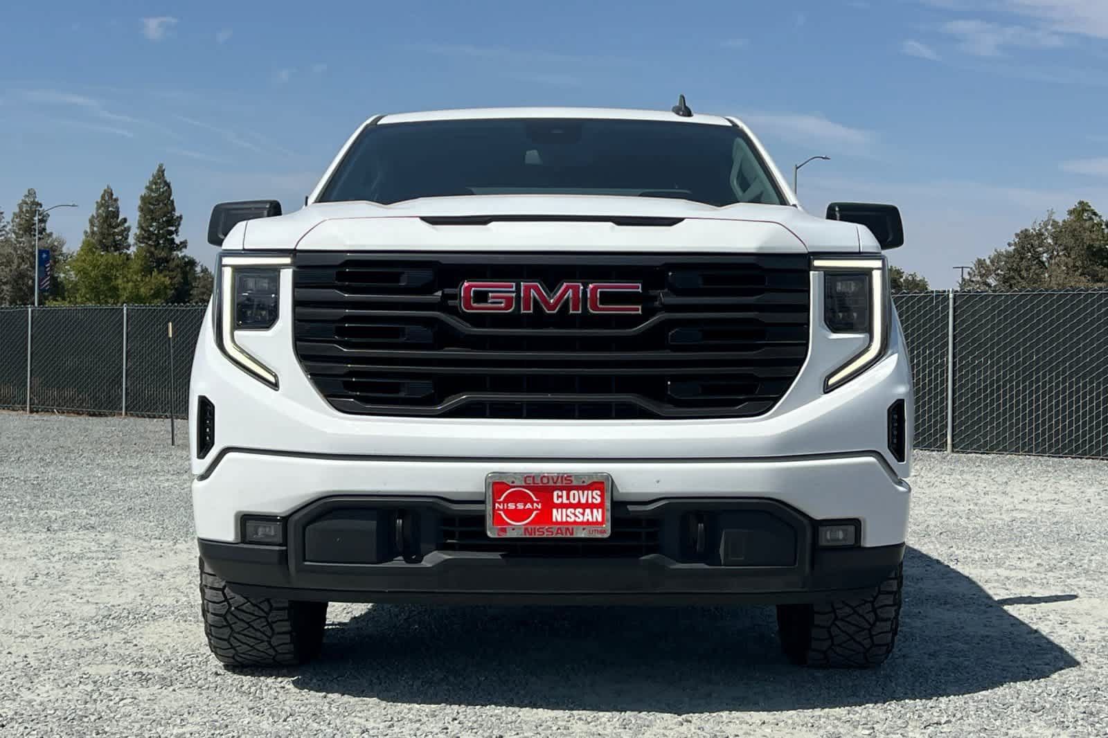 Used 2022 GMC Sierra 1500 Elevation AWD/4WD image 11