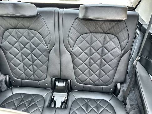 Used 2024 BMW X7 xDrive40i w/ Premium Package AWD/4WD image 18