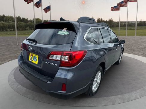 Used 2016 Subaru Outback 2.5i Premium AWD/4WD image 10