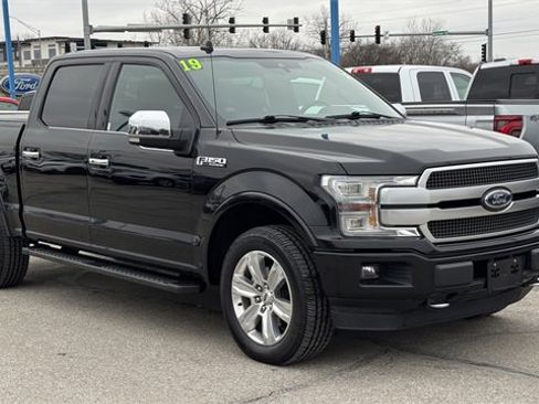 Used 2019 Ford F150 Platinum w/ Equipment Group 701A Luxury image 2