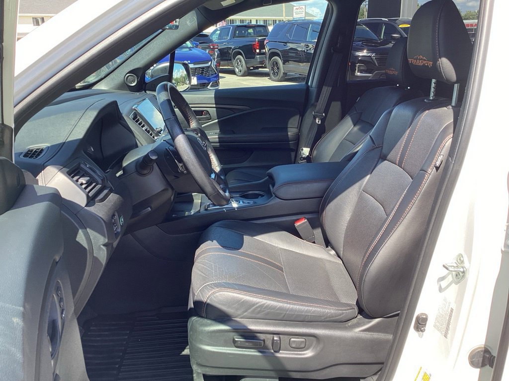 Used 2024 Honda Passport TrailSport image 13
