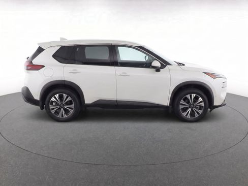 Used 2023 Nissan Rogue SV image 8