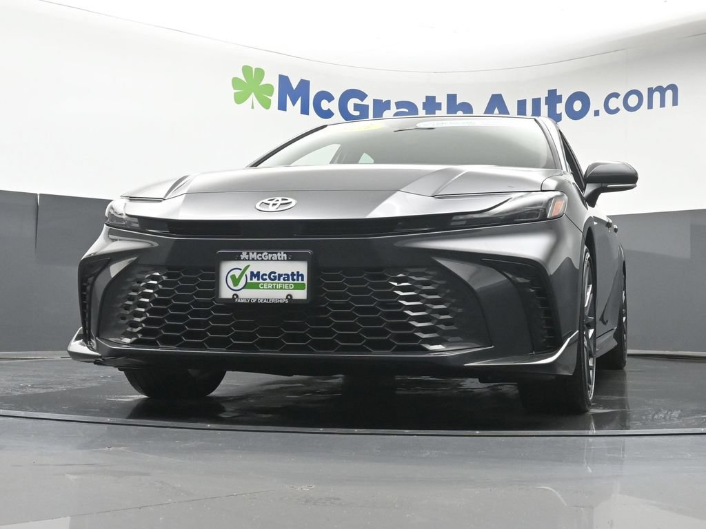 Used 2025 Toyota Camry XSE FWD image 7