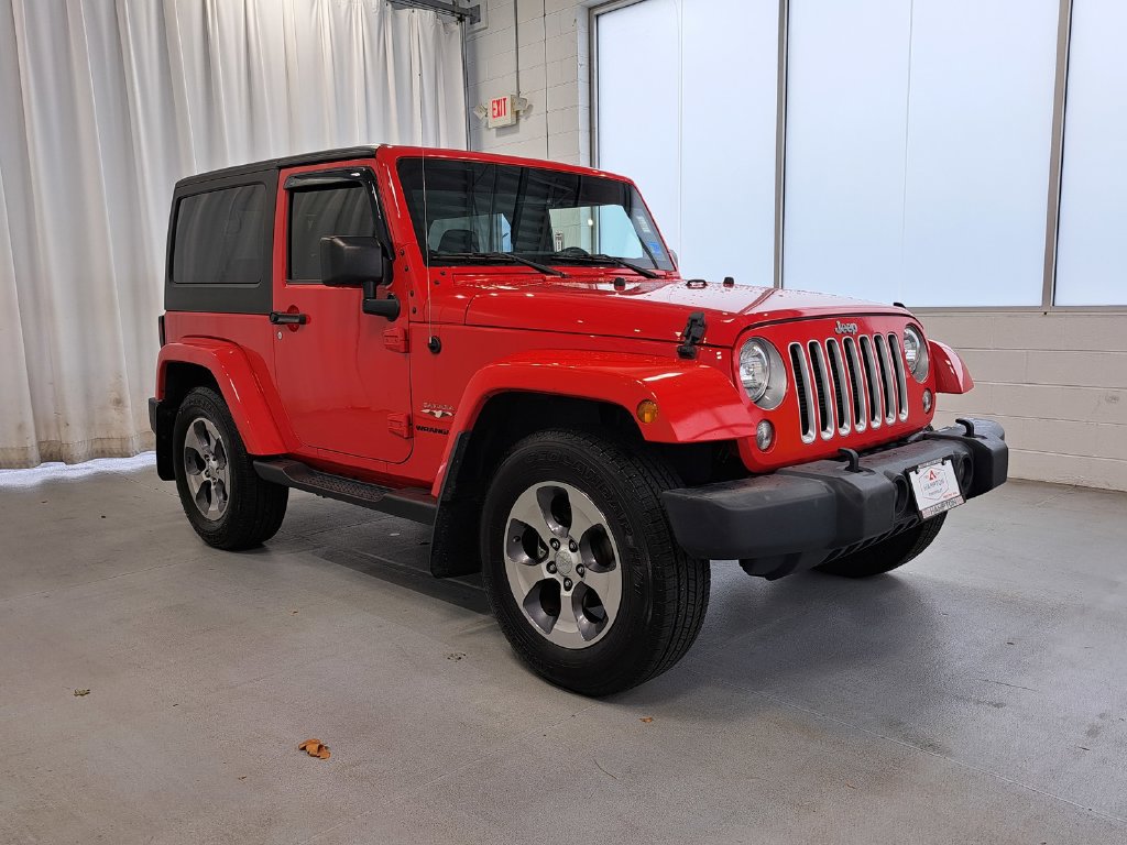 Used 2016 Jeep Wrangler Sahara w/ Connectivity Group AWD/4WD image 4
