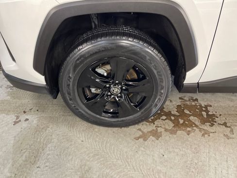 Certified 2025 Toyota RAV4 XLE AWD/4WD image 10