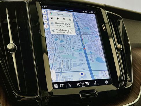 Used 2023 Volvo XC60 B5 Plus w/ Protection Package Premier image 13