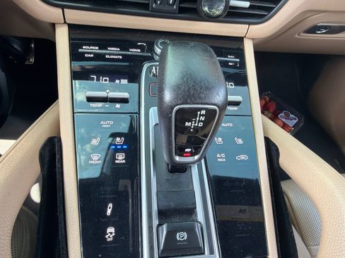 Used 2021 Porsche Cayenne S AWD/4WD image 15