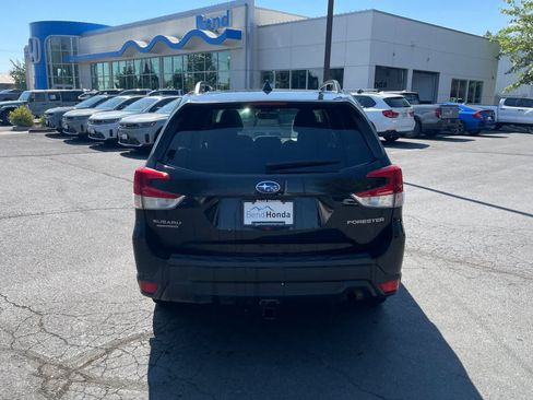 Used 2020 Subaru Forester Premium AWD/4WD image 4