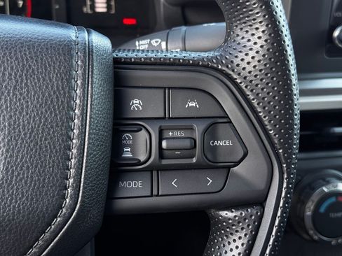 Used 2025 Toyota Tacoma SR5 AWD/4WD image 24