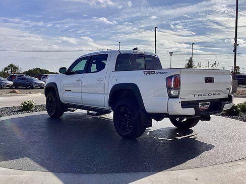 Used 2020 Toyota Tacoma TRD Sport image 7