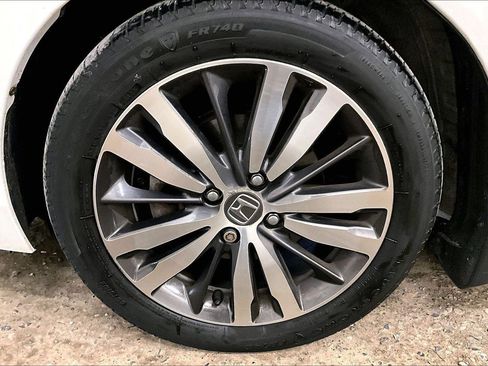 Used 2015 Honda Fit EX image 9